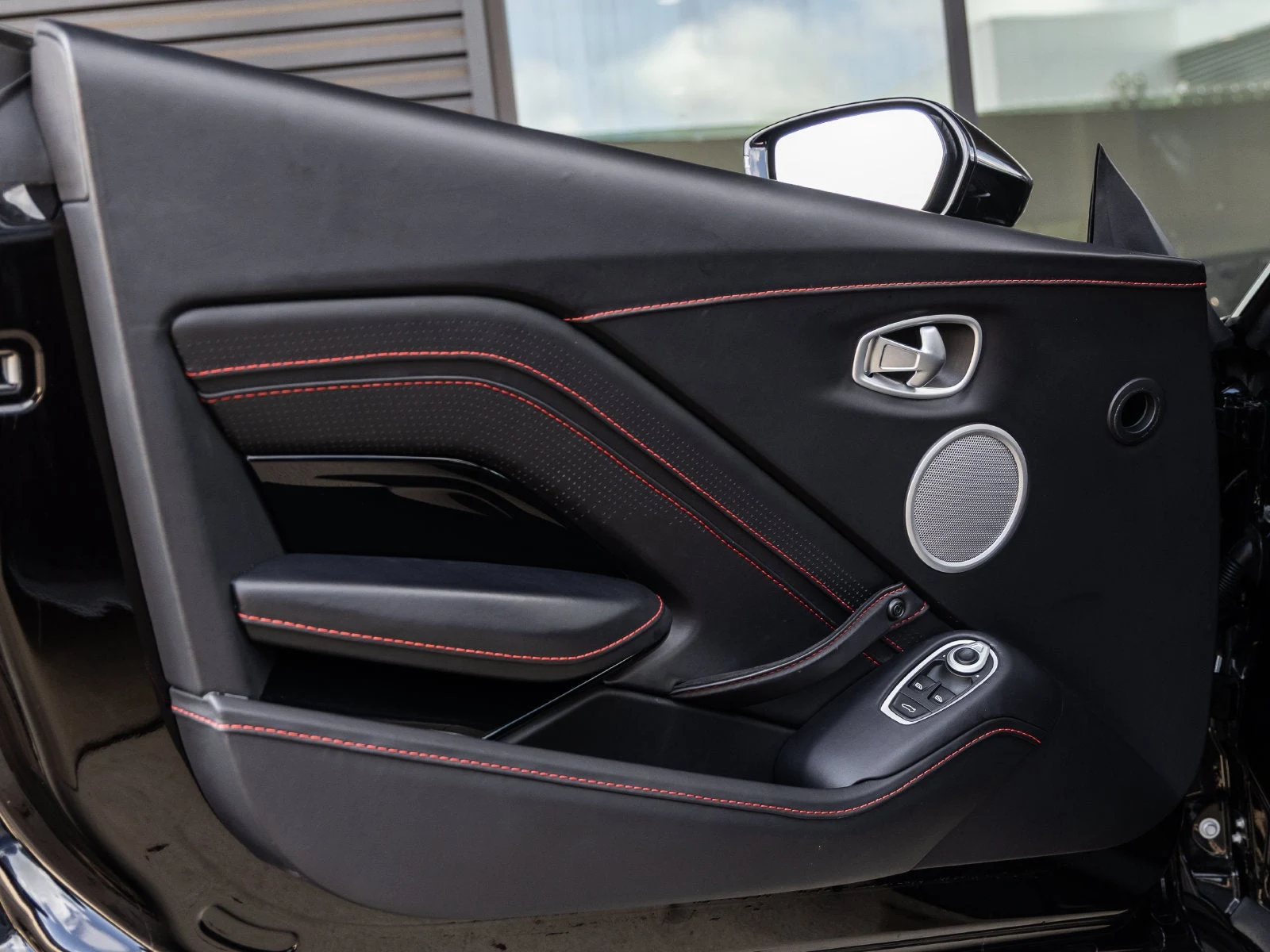 2023 Aston Martin Vantage (2024 Update), 18/30