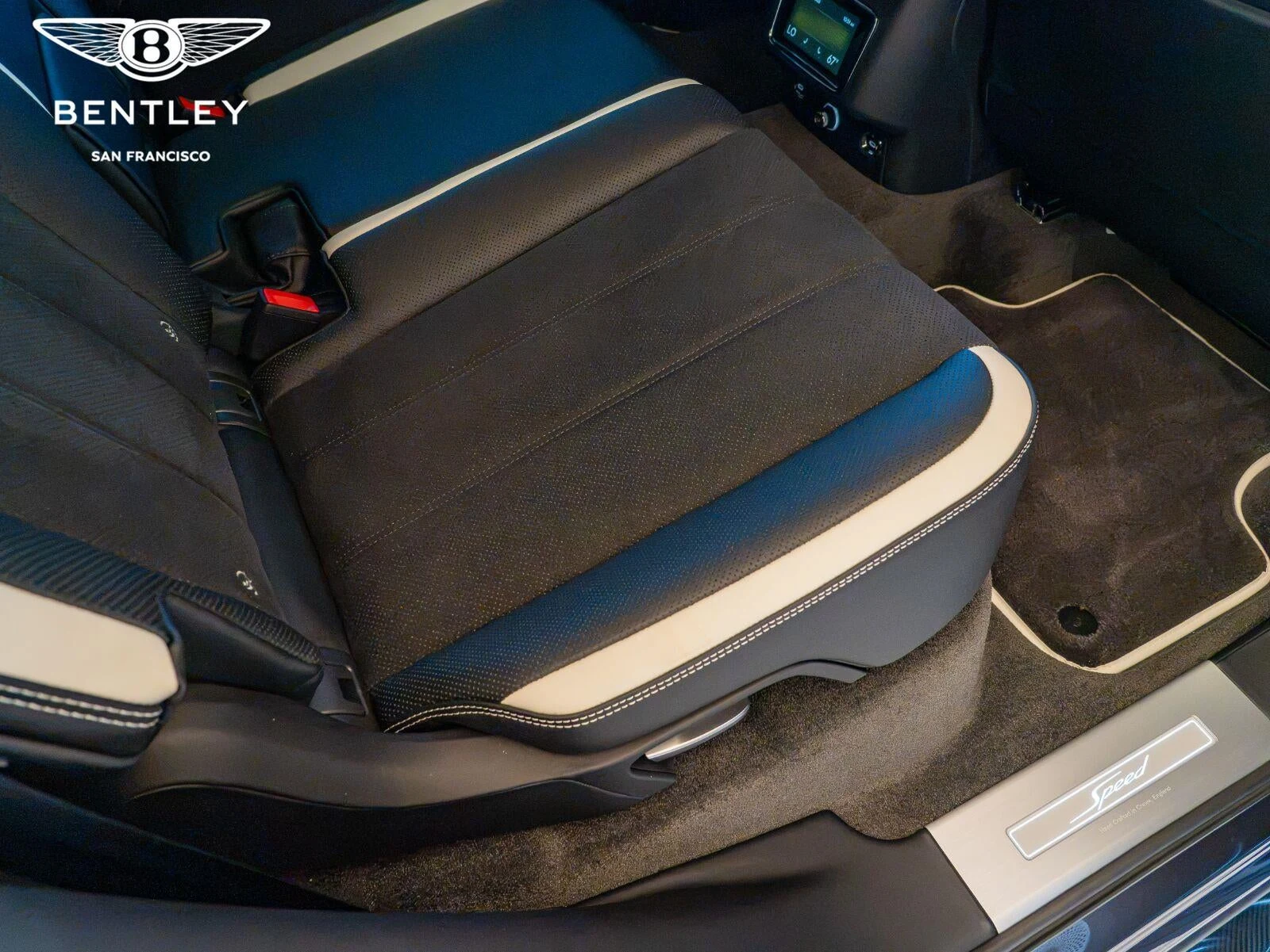 2026 Bentley Bentayga Speed, 26/30