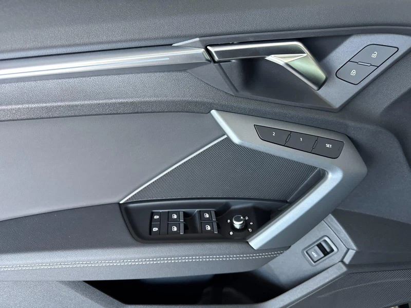2026 Audi A8 L 60 quattro (D5), 10/27