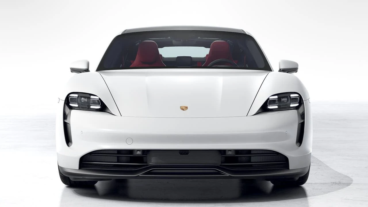 2024 Porsche Taycan Sedan (2025 Update), 8/10