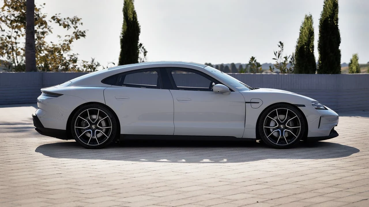 2026 Porsche Taycan Sedan (2025 Update), 6/14