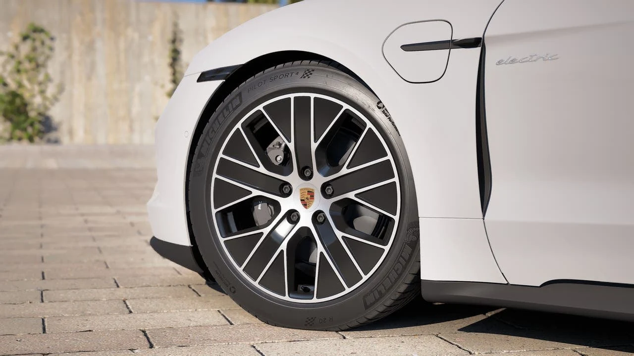 2026 Porsche Taycan Sedan (2025 Update), 10/14