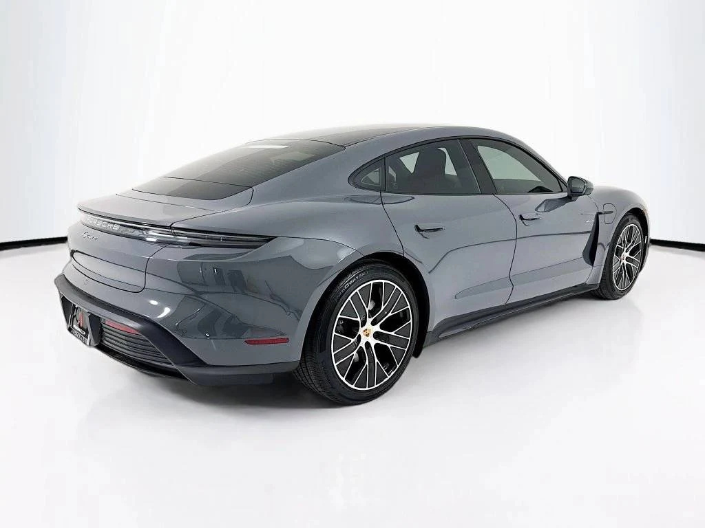 2026 Porsche Taycan 4 Sedan (2025 Update), 9/30