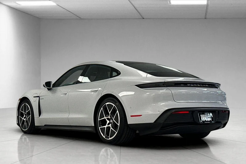 2025 Porsche Taycan Sedan (2025 Update), 3/28