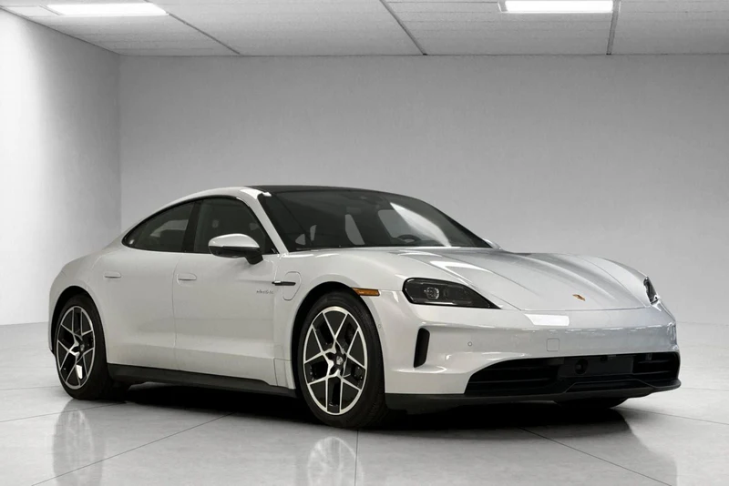 2025 Porsche Taycan Sedan (2025 Update), 10/28