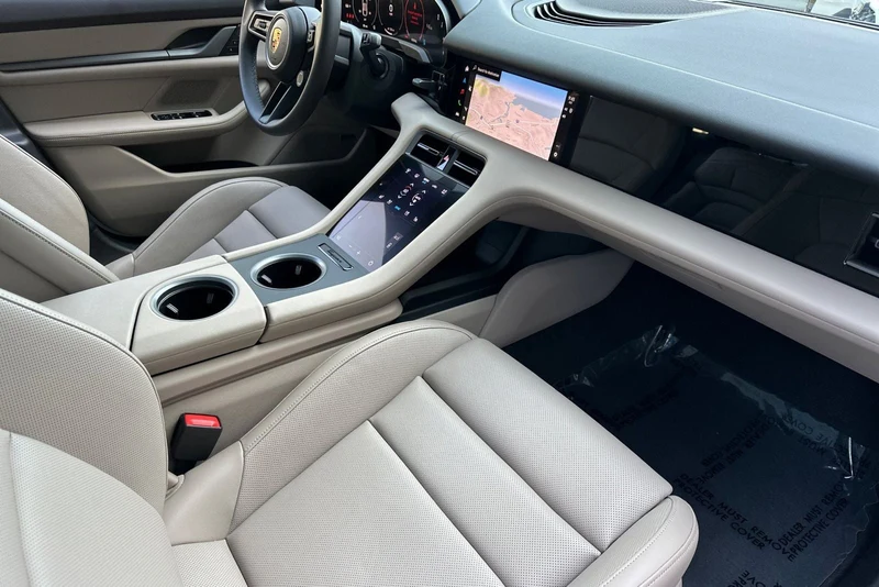 2025 Porsche Taycan Sedan (2025 Update), 16/28