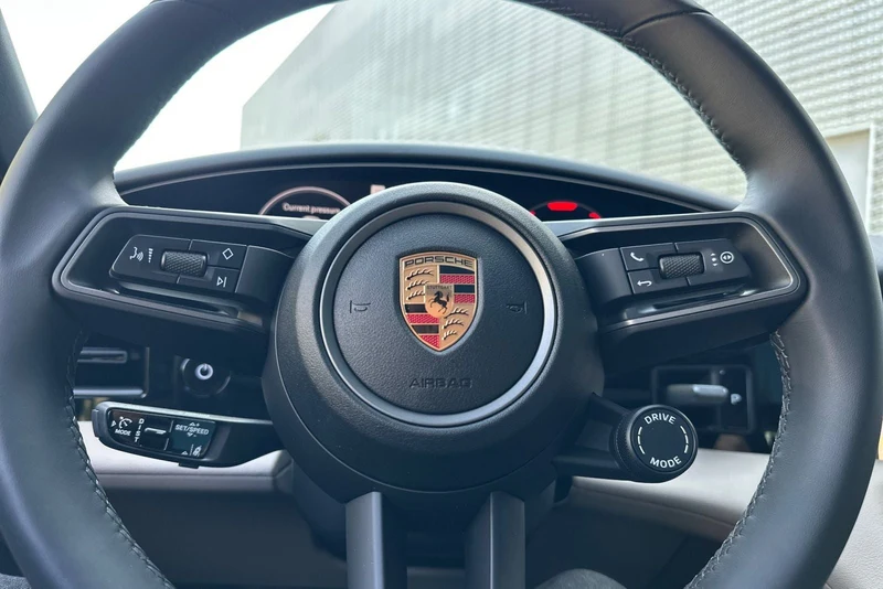 2025 Porsche Taycan Sedan (2025 Update), 24/28