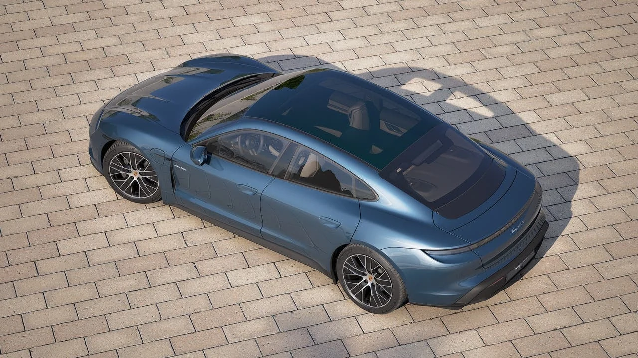 2026 Porsche Taycan 4 Sedan (2025 Update), 4/14