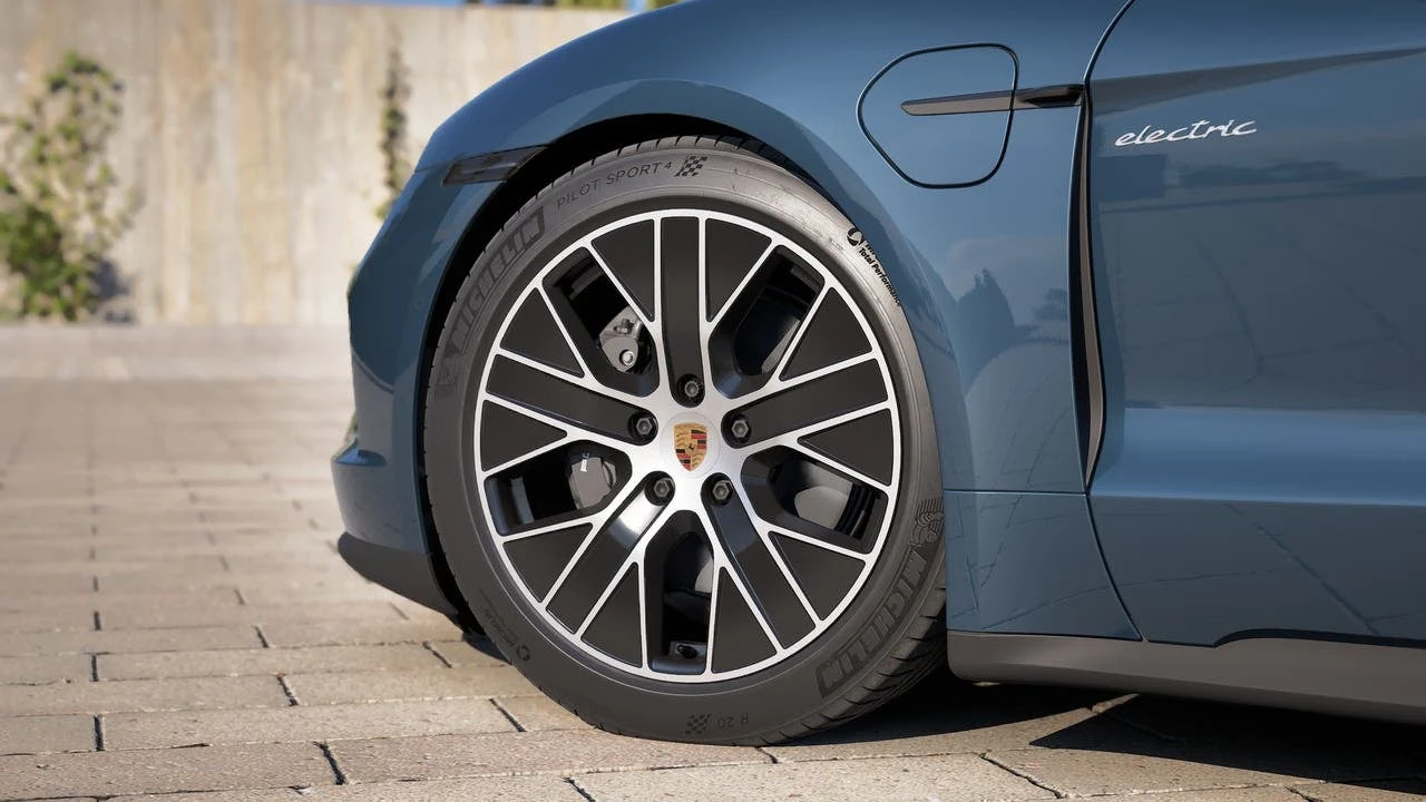 2026 Porsche Taycan 4 Sedan (2025 Update), 10/14