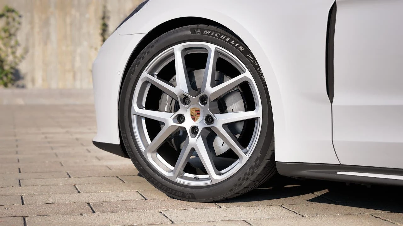 2027 Porsche Panamera 4 (976), 10/14