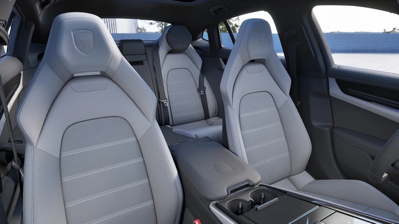 2027 Porsche Panamera 4 (976), 12/14