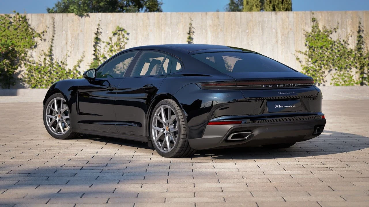 2027 Porsche Panamera 4 (976), 3/14