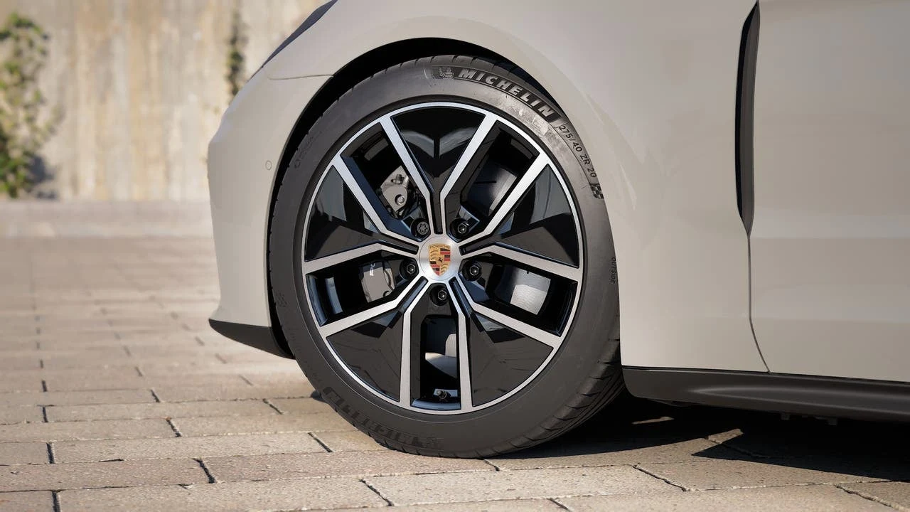 2027 Porsche Panamera 4 (976), 10/14