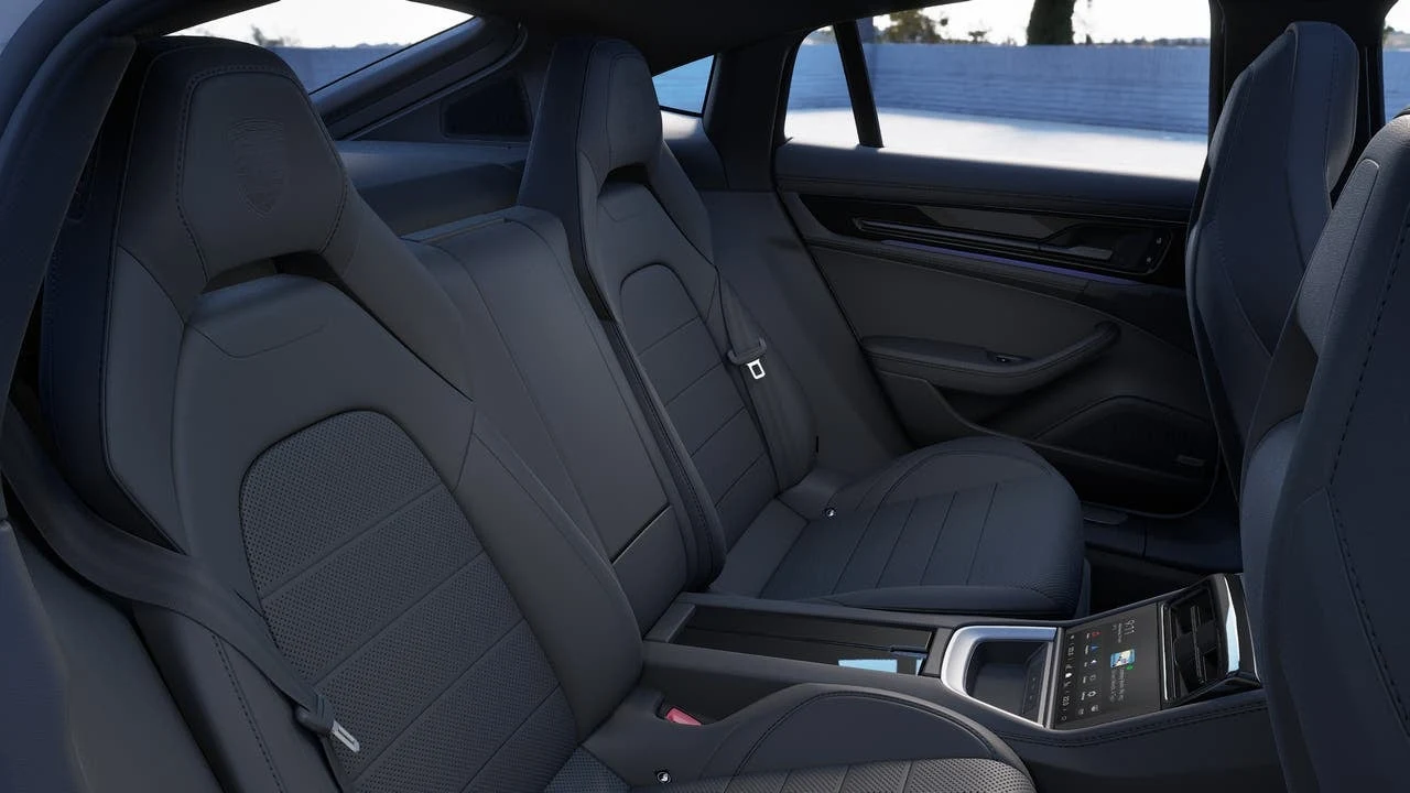 2027 Porsche Panamera 4 (976), 13/14