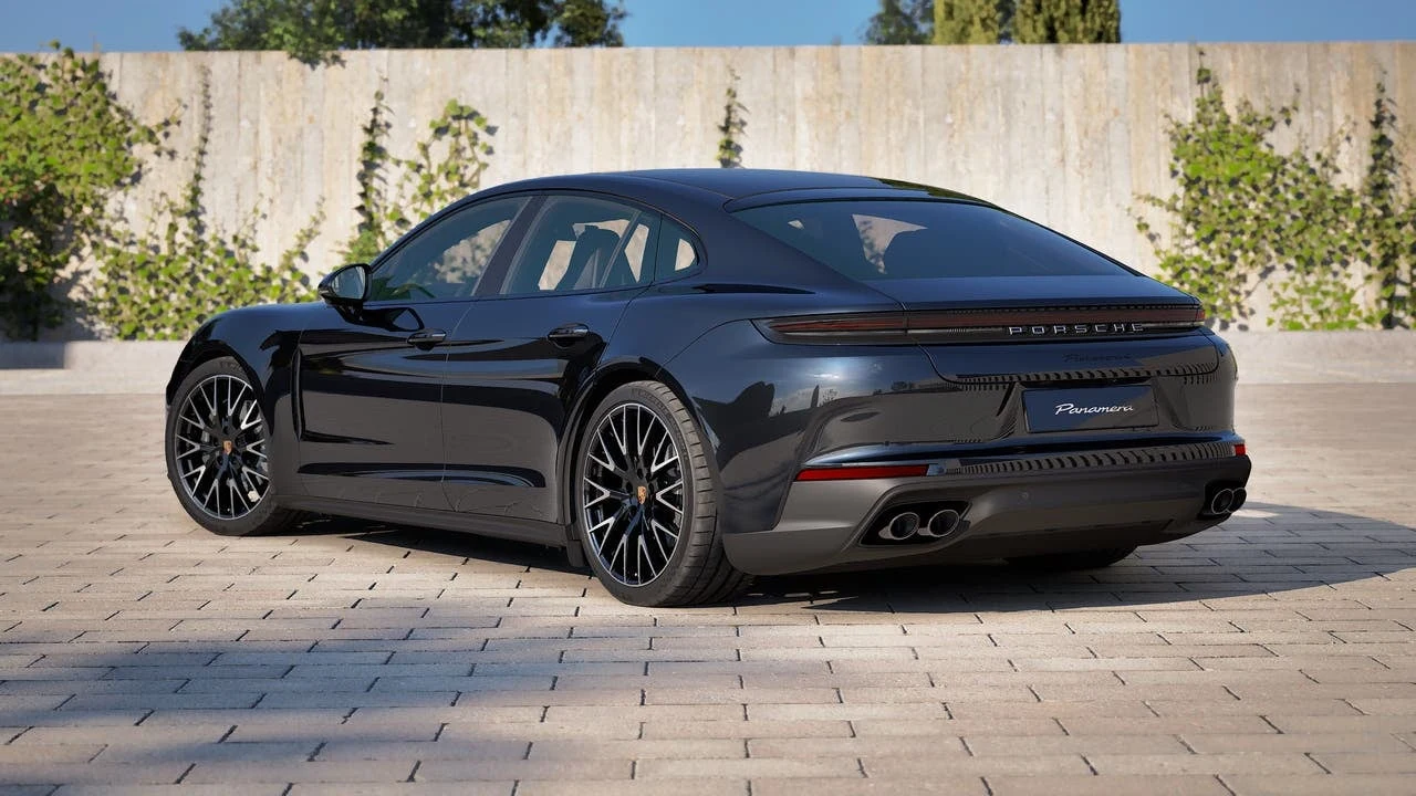 2027 Porsche Panamera 4 (976), 3/14