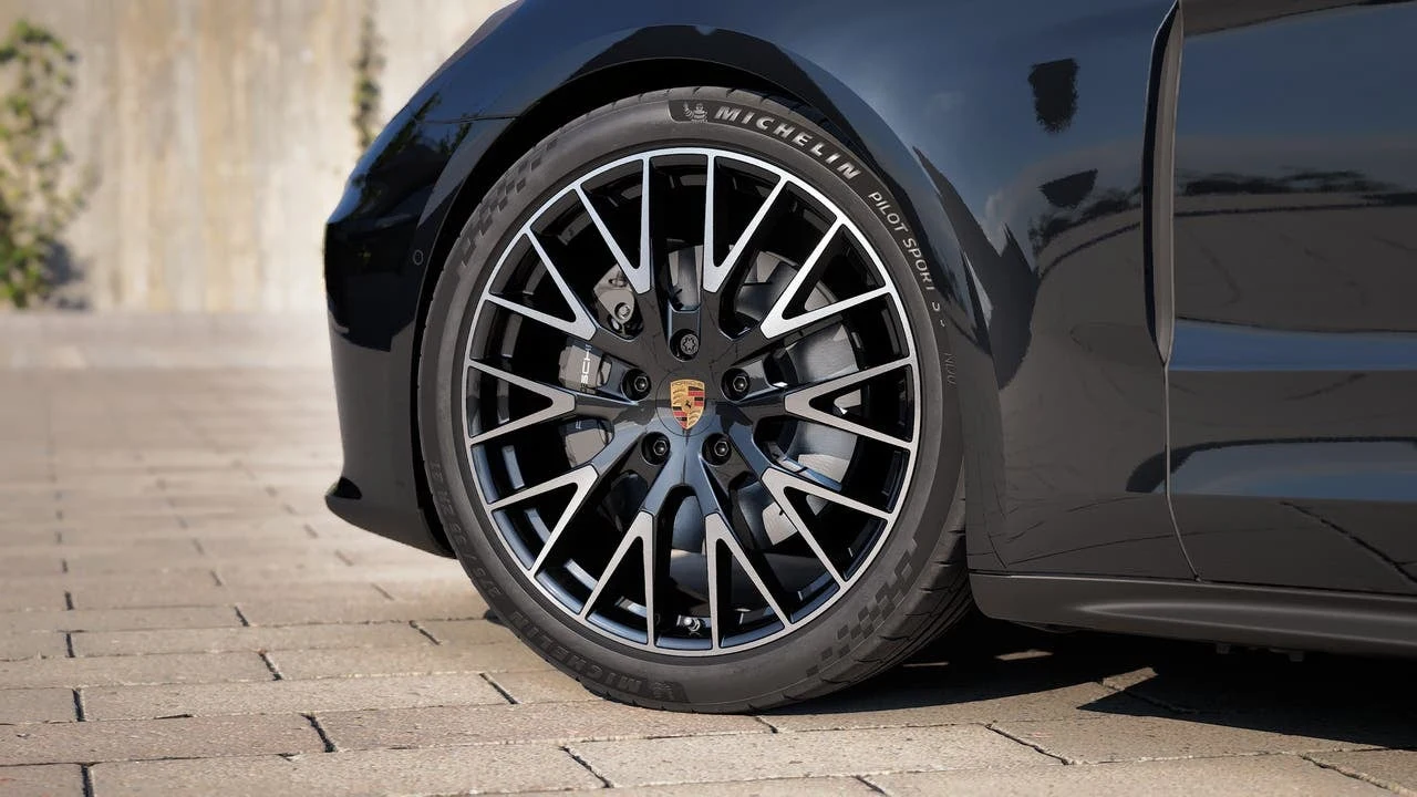2027 Porsche Panamera 4 (976), 10/14