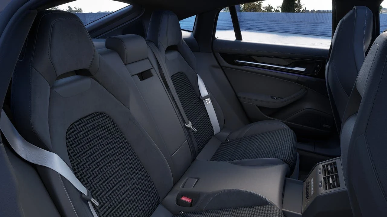 2026 Porsche Panamera 4 (976), 13/14
