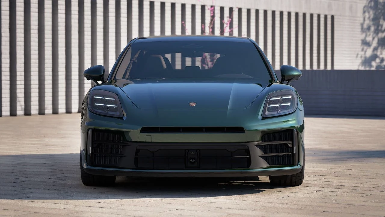 2027 Porsche Panamera 4 (976), 8/14