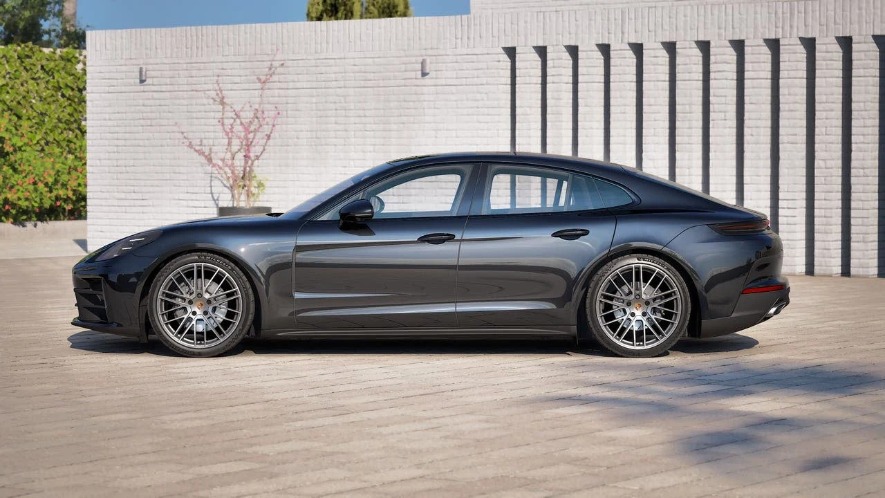 2027 Porsche Panamera (976), 2/14