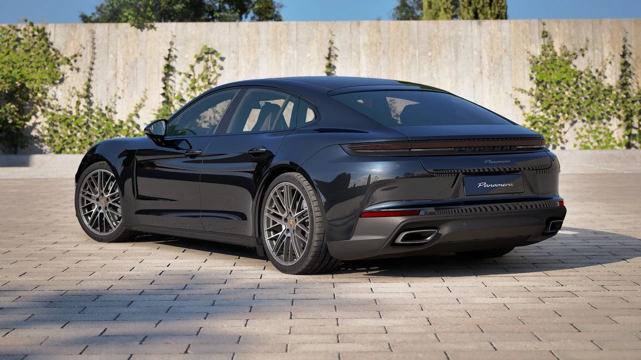 2027 Porsche Panamera (976), 3/14