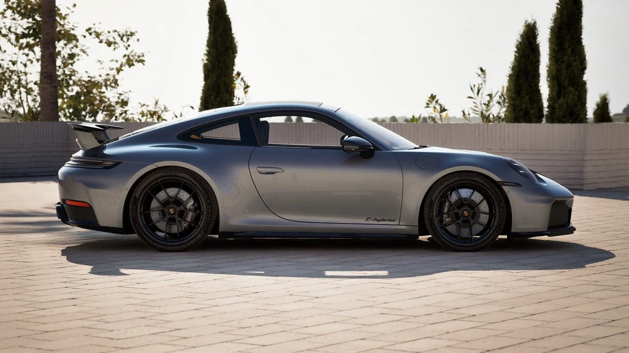 2027 Porsche 911 Carrera GTS (992.2), 6/14