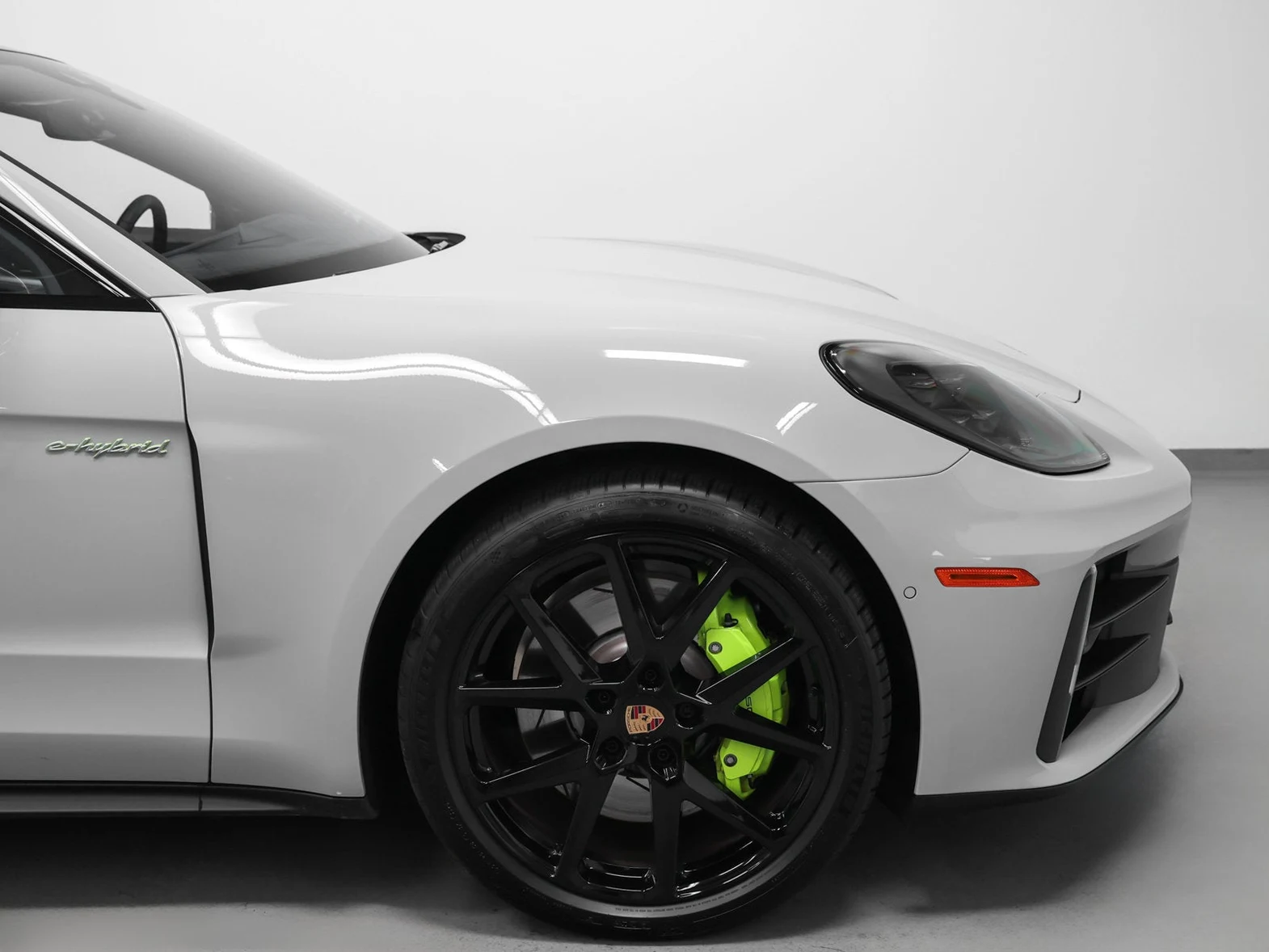 2026 Porsche Panamera 4 (976), 15/30