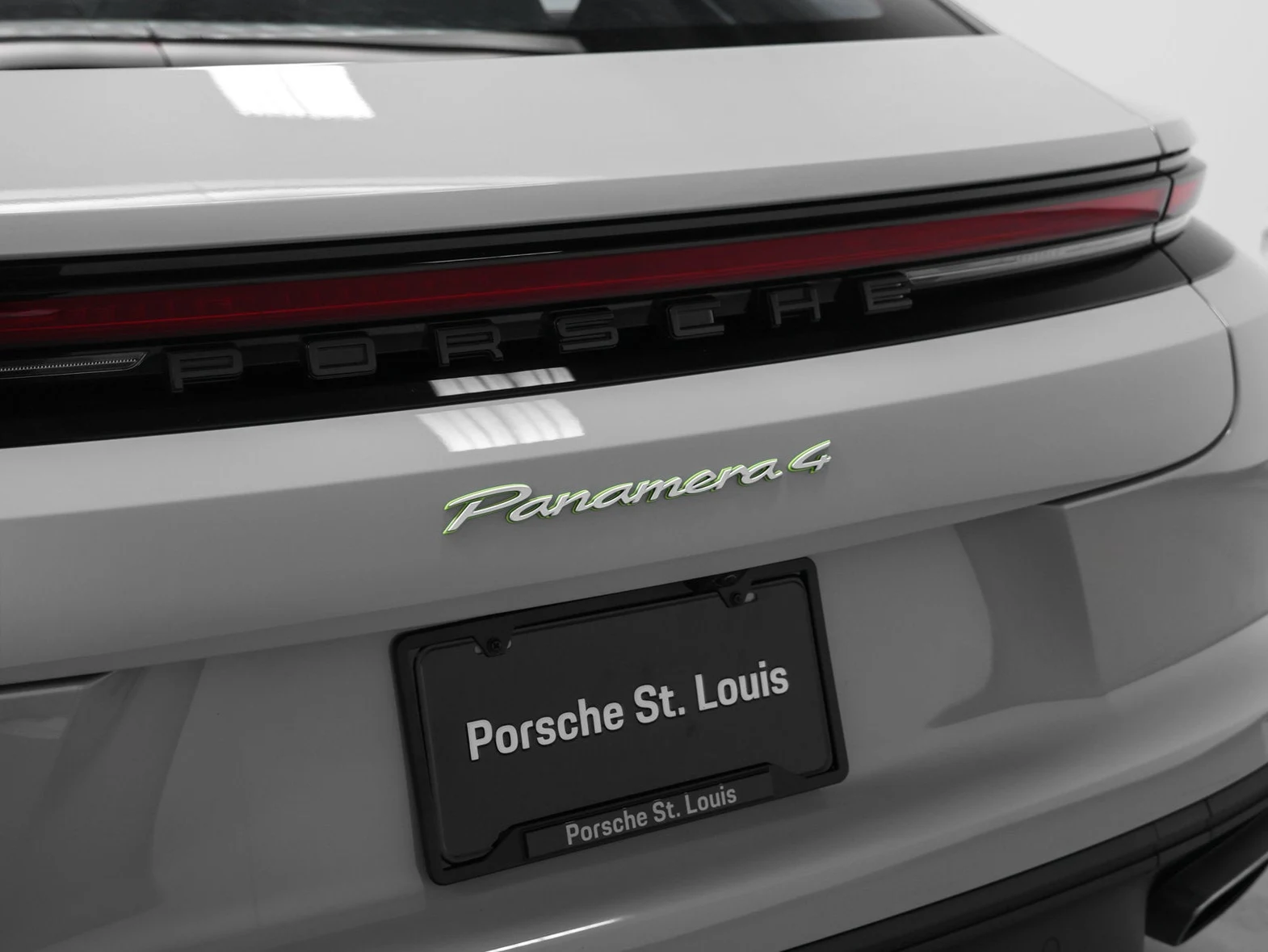 2026 Porsche Panamera 4 (976), 20/30