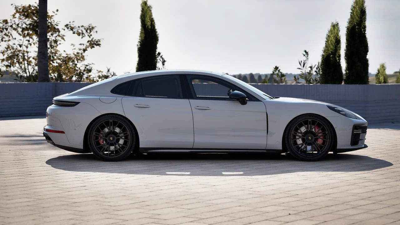 2027 Porsche Panamera GTS (976), 6/14