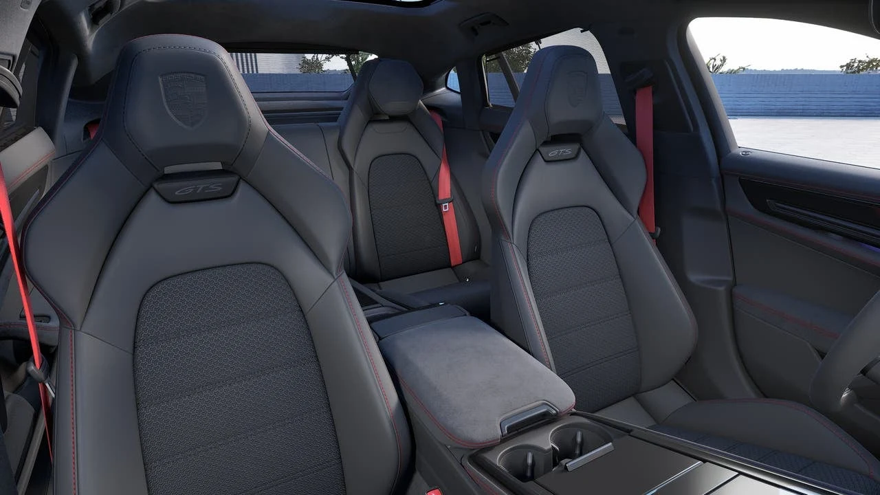 2027 Porsche Panamera GTS (976), 12/14