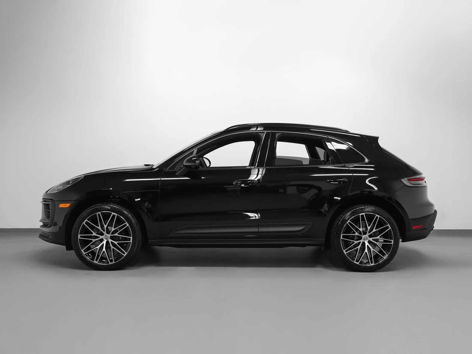 2026 Porsche Macan (95B), 2/30