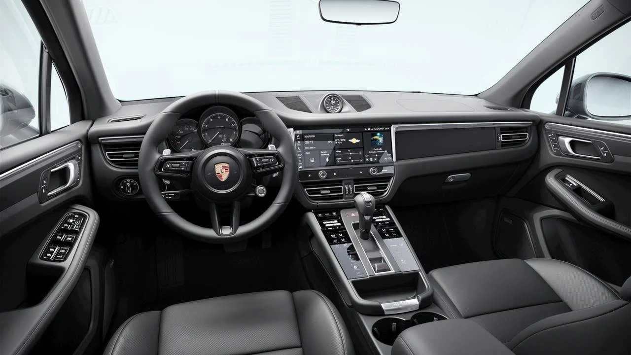 2026 Porsche Macan T (95B), 9/10