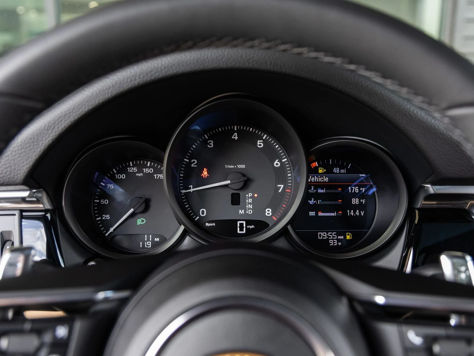2026 Porsche Macan (95B), 30/30