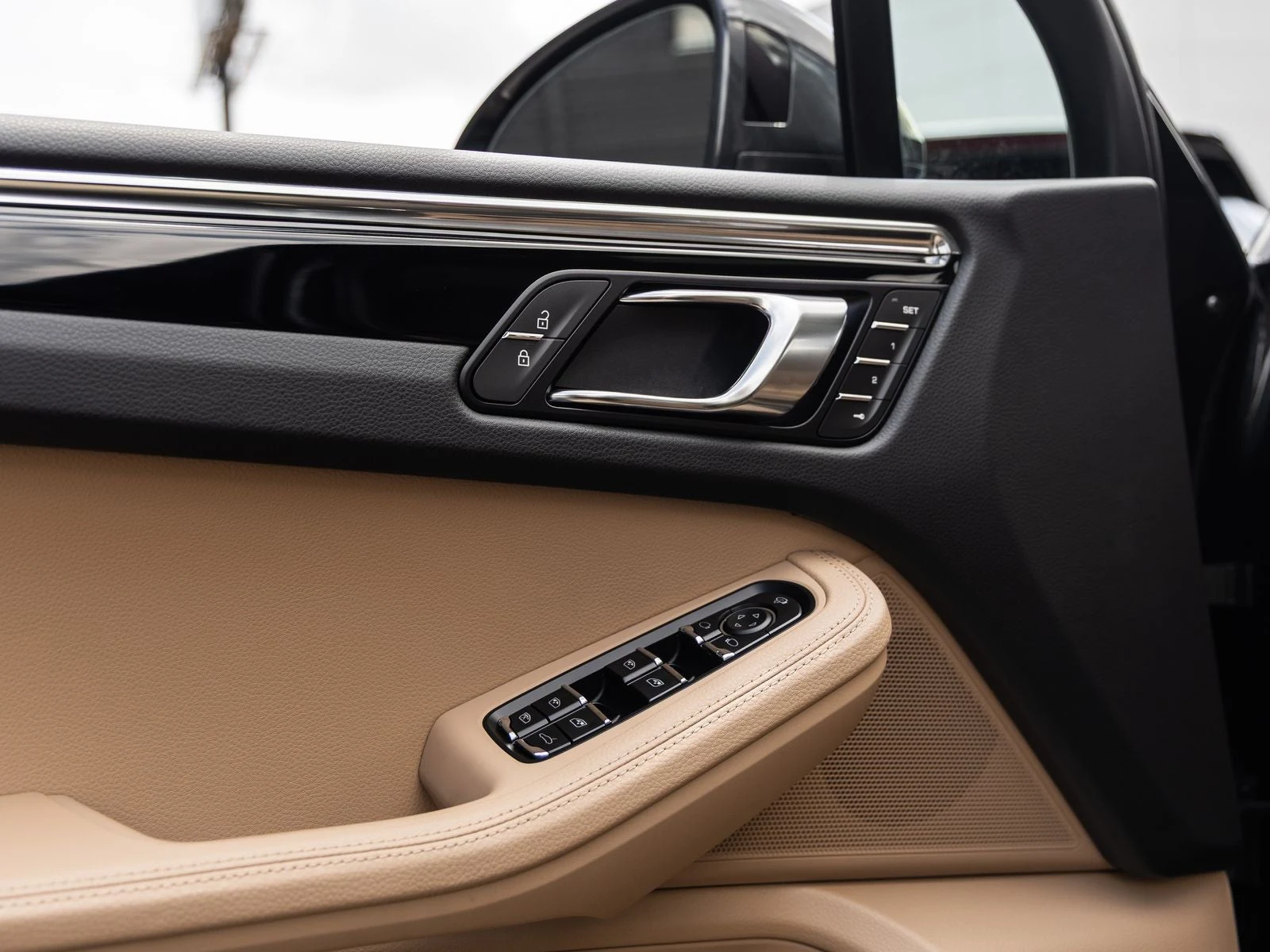 2026 Porsche Macan (95B), 24/30