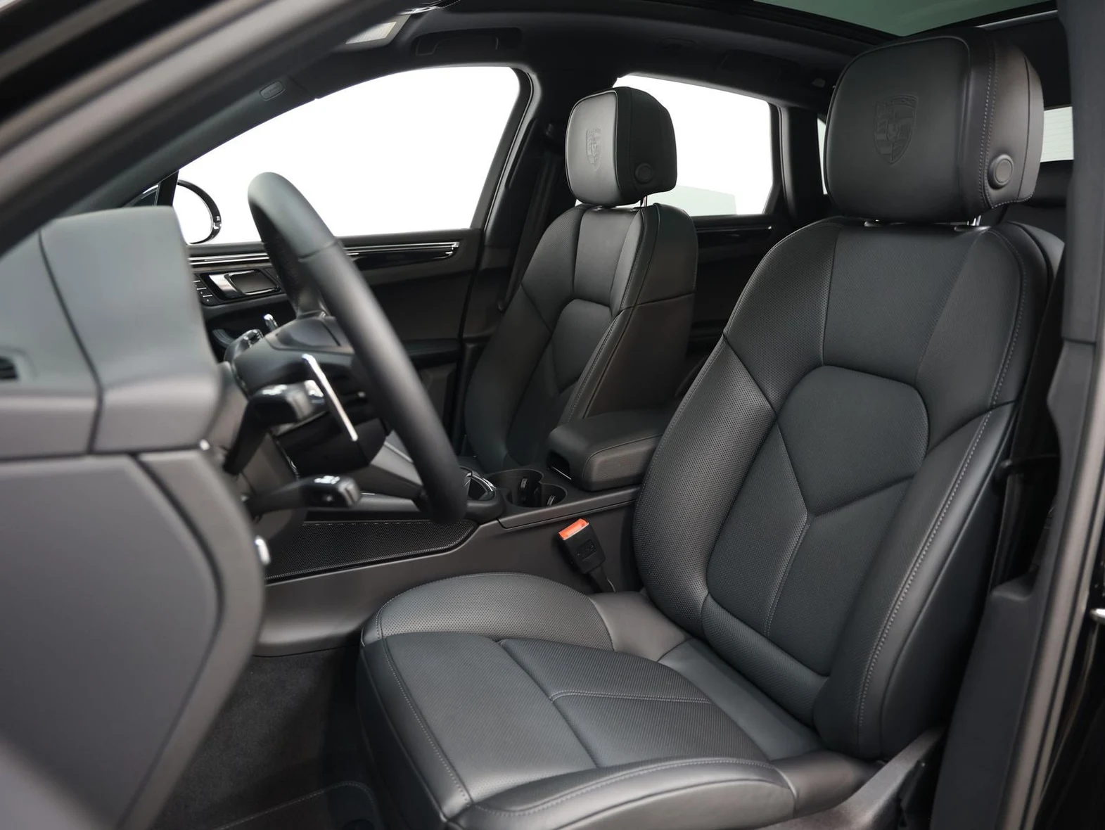2026 Porsche Macan (95B), 5/30