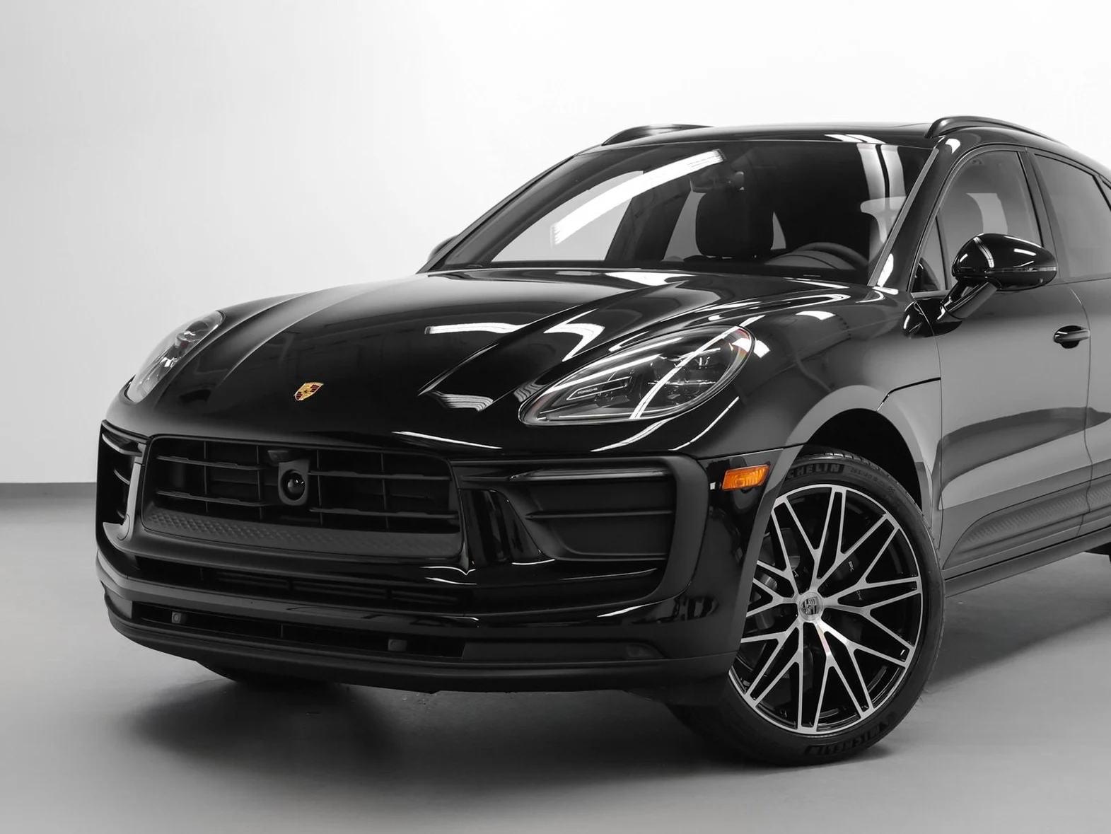 2026 Porsche Macan (95B), 6/30