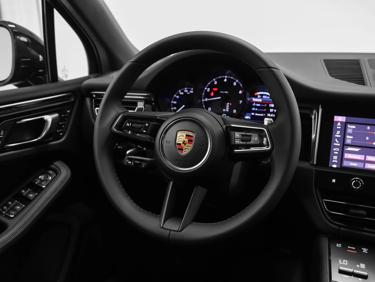 2026 Porsche Macan (95B), 27/30