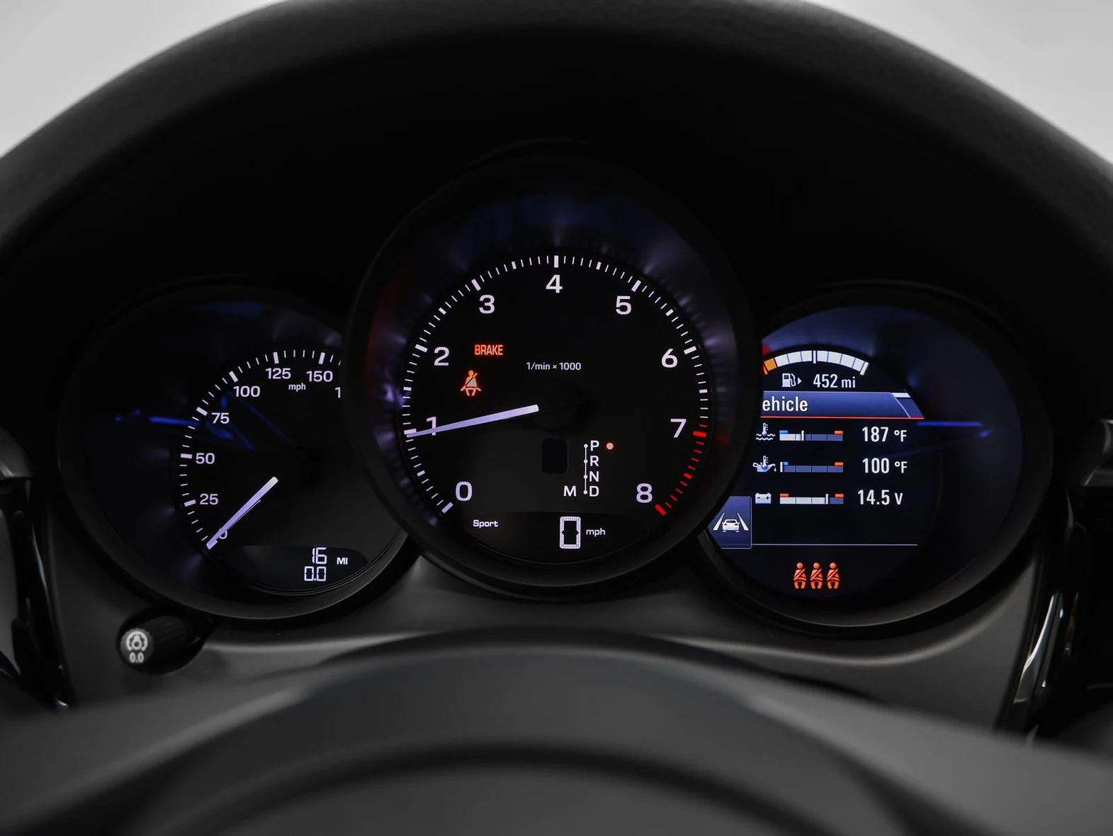 2026 Porsche Macan (95B), 28/30