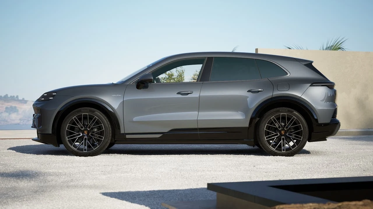 2026 Porsche Cayenne Electric (E4), 2/14