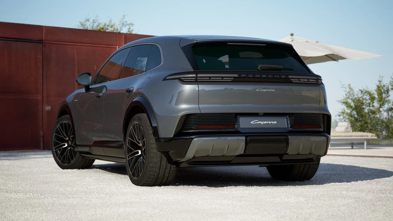 2026 Porsche Cayenne Electric (E4), 3/14