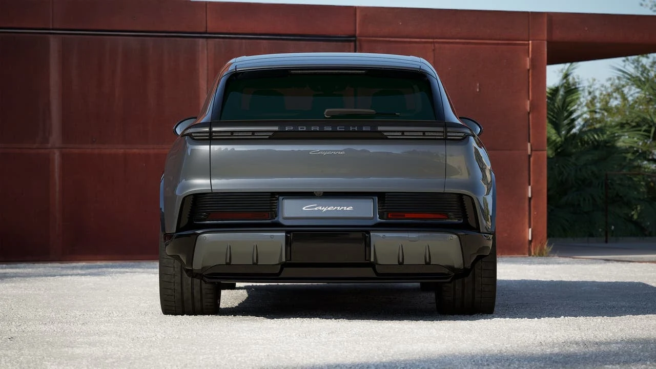 2026 Porsche Cayenne Electric (E4), 7/14