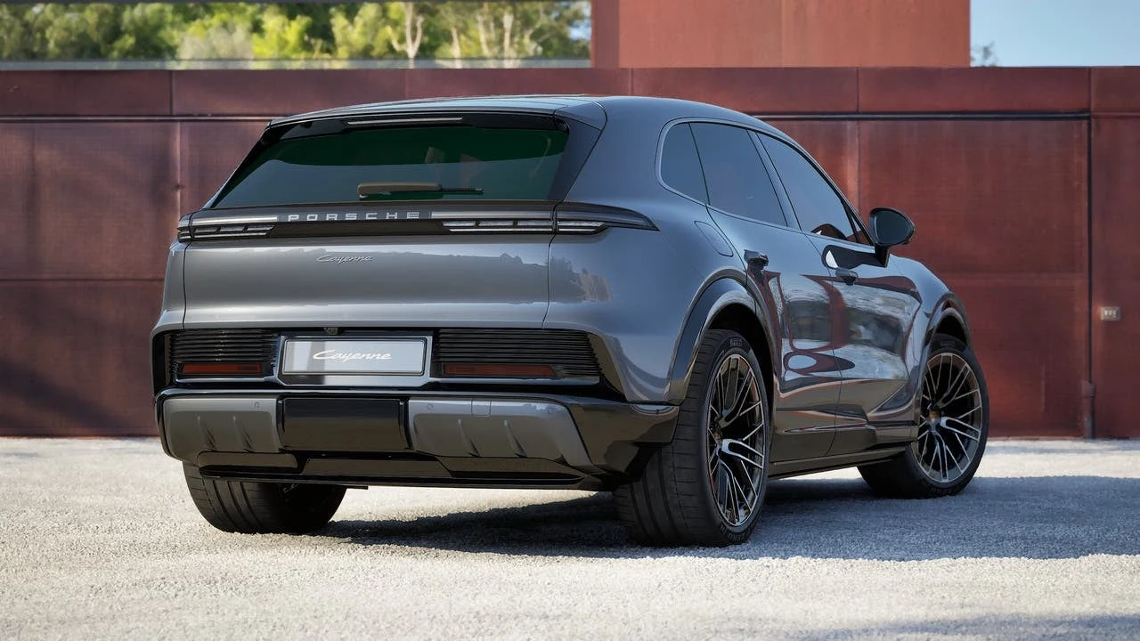 2026 Porsche Cayenne Electric (E4), 9/14