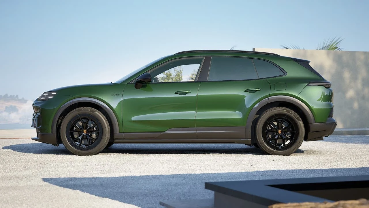 2026 Porsche Cayenne Electric (E4), 2/14