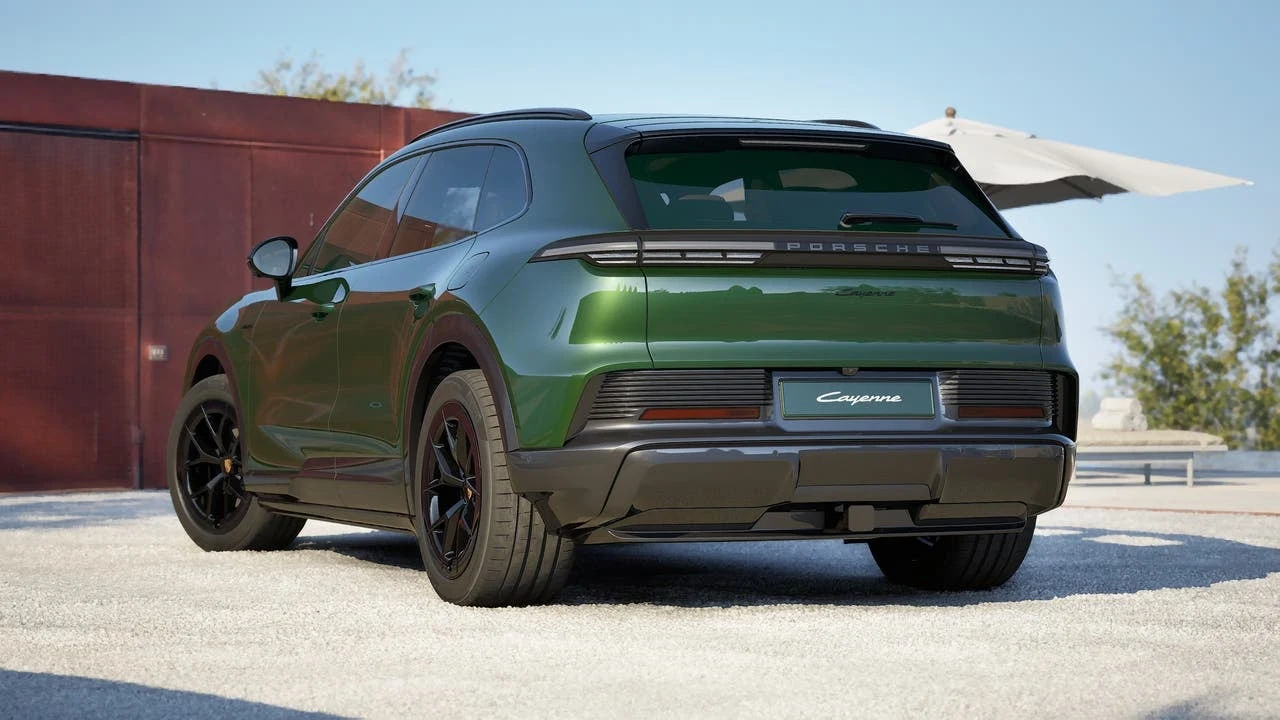 2026 Porsche Cayenne Electric (E4), 3/14