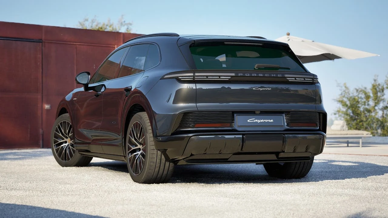 2026 Porsche Cayenne Electric (E4), 3/14