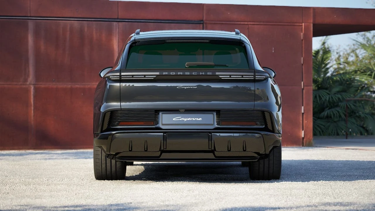 2026 Porsche Cayenne Electric (E4), 7/14