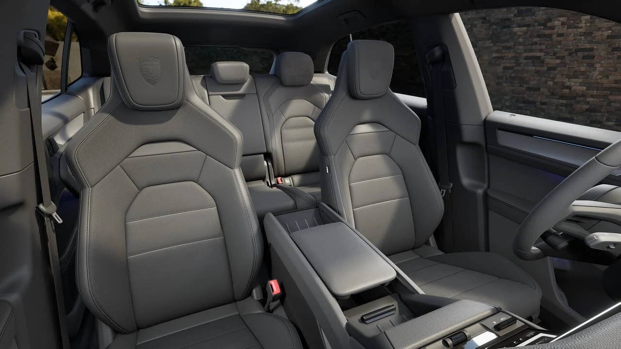 2026 Porsche Cayenne Electric (E4), 12/14