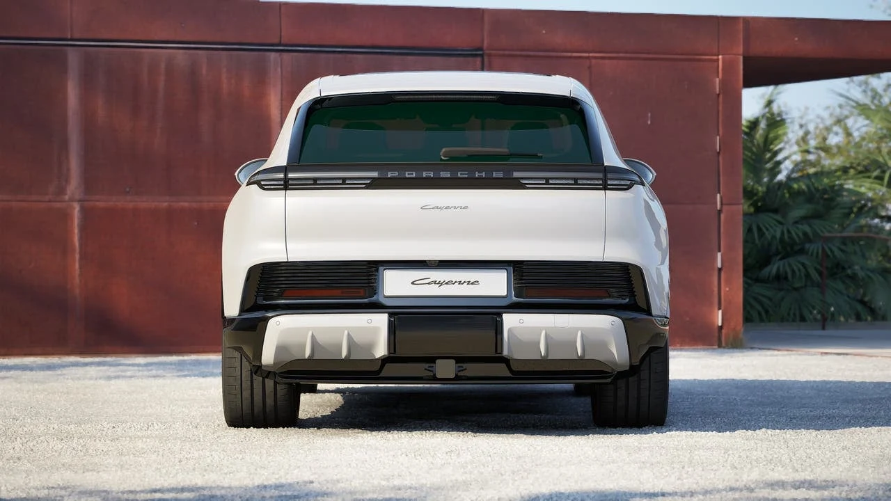 2026 Porsche Cayenne Electric (E4), 7/14