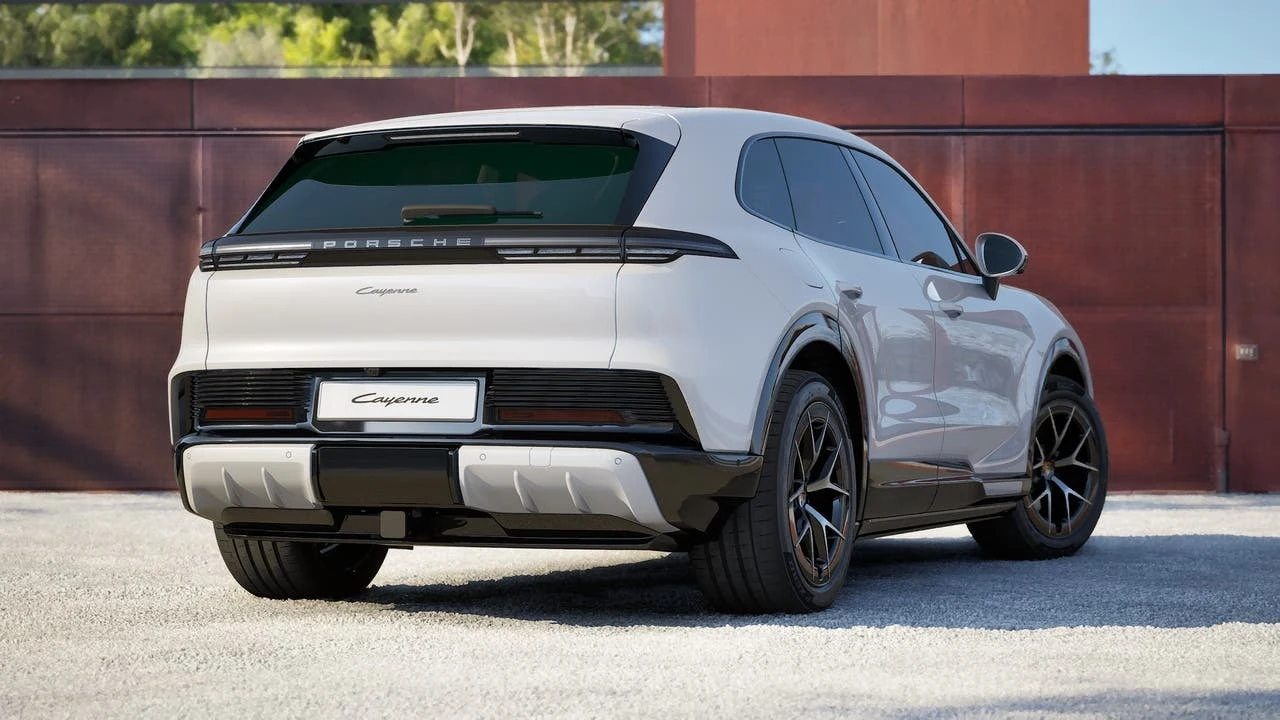 2026 Porsche Cayenne Electric (E4), 9/14