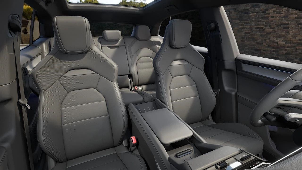 2026 Porsche Cayenne Electric (E4), 12/14