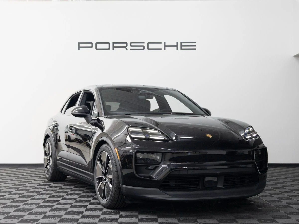 2026 Porsche Macan 4 Electric (XAB), 9/29